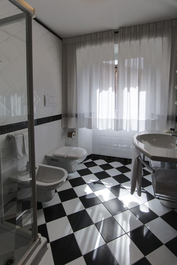 Hotel Le Muse Фабриано Екстериор снимка